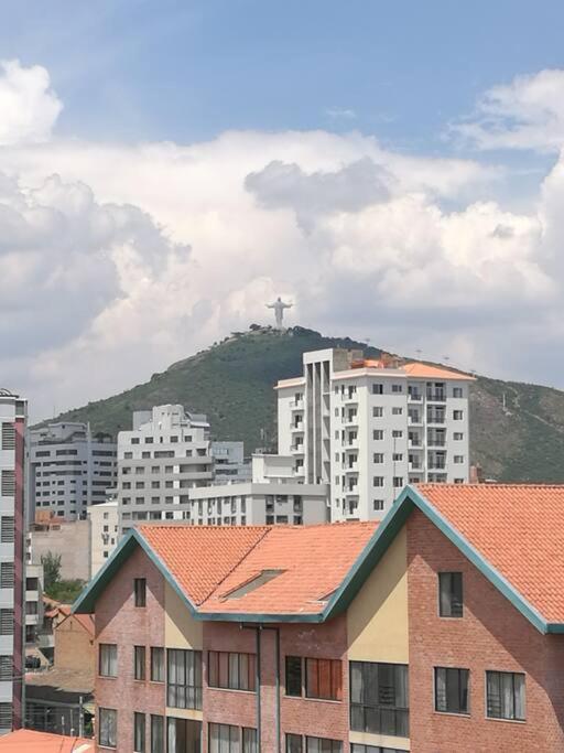 Monoambiente De Lujo En El Prado De Cochabamba Apartment Exterior photo