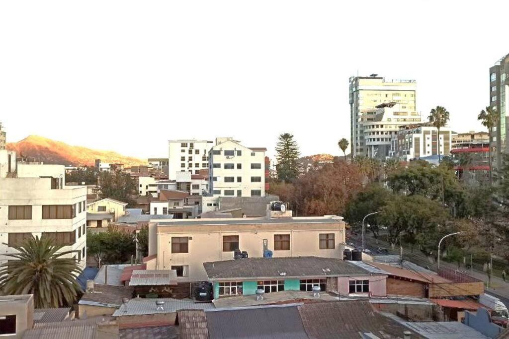 Monoambiente De Lujo En El Prado De Cochabamba Apartment Exterior photo
